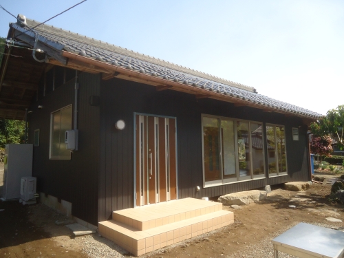 黒ガルバの外壁