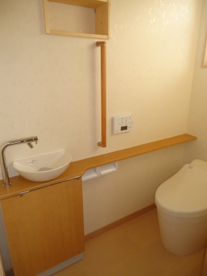 トイレ（タンクレス）