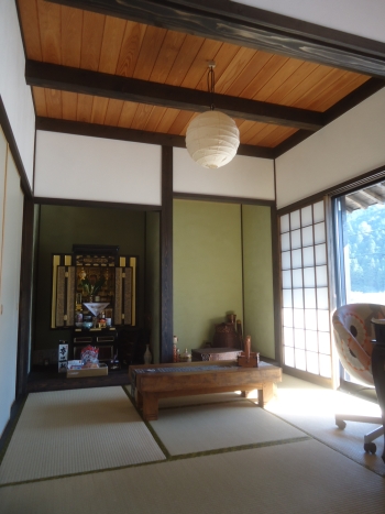 梁見せ天井の和室