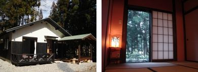 白と黒の小さな平屋の家