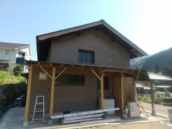 外壁の張り替え（ガルバリウム鋼板）