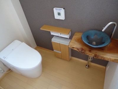 トイレ（タンクレス）